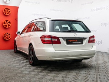 Mercedes Klasa E W212 Kombi 200 CDI BlueEFFICIENCY 136KM 2011 MERCEDES-BENZ E Klasa 200 Combi 2.1 136KM 2011, zdjęcie 26
