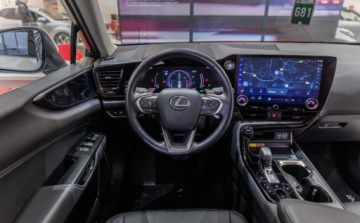 Lexus NX II SUV Facelifting 2.5 350h 243KM 2024 Lexus NX 350h Prestige AWD Desing Tazuna 2.5 Benzyna 242KM, zdjęcie 31