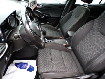 Opel Astra K Hatchback 5d 1.4 Turbo 125KM 2019 Opel Astra Led / Navi / Tablet / Kamera / 1.4 /, zdjęcie 18