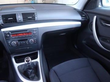 BMW Seria 1 F20-F21 2011 BMW 1 116i, Klima, Klimatronic, Tempomat, zdjęcie 7
