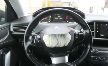 Peugeot 2018 Peugeot 308 1.6 Diesel 120KM, zdjęcie 13