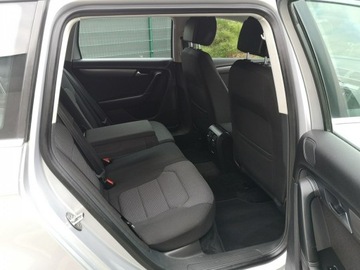 Volkswagen Passat B7 Variant 2.0 TDI CR DPF BlueMotion 140KM 2011 Volkswagen Passat 2.0 TDI 140KM Klimatronic, zdjęcie 20