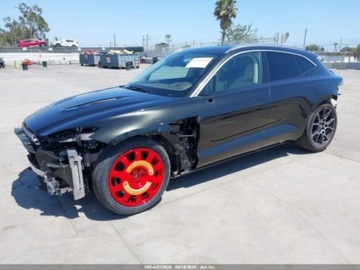 Aston Martin DBX 2022 Aston Martin DBX 2022 4.0l 4.0 Benzyna 542KM, zdjęcie 1