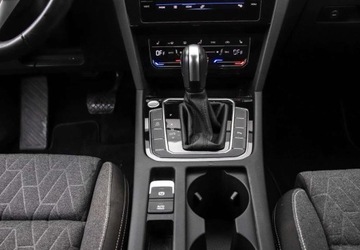 Volkswagen Passat B8 Variant Facelifting 2.0 TDI SCR 200KM 2023 Volkswagen Passat 2.0TDI 150KM Business DSG, Podgrzewane Fotele, Tempomat, zdjęcie 15