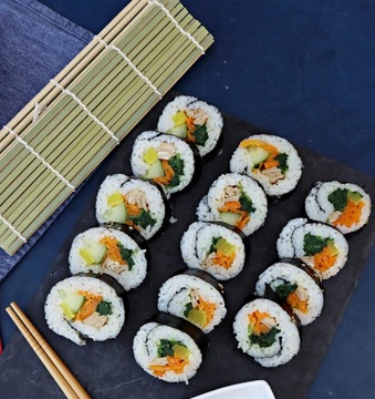 Суши-сет премиум-класса из 4 предметов.