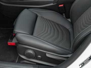 Mercedes Klasa A W177/V177 Sedan Facelifting 2.0 200d 150KM 2023 Mercedes A 200 GD8K604#200 d Progressive 8G-DCT, zdjęcie 12