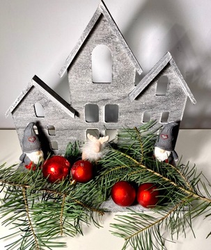 Деревянное украшение с 3 серыми домами, рождественское украшение
