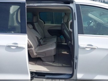 Chrysler Pacifica II 2017 Chrysler Pacifica Touring-L 2017 3.6l 3.6 Benzyna 287KM, zdjęcie 11