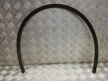 Уплотнитель лобового стекла Мерседес W204