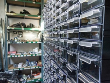 ШКАФ ДЛЯ ВИНТОВЫХ ОРГАНАЙЗЕРОВ 24 ящика. КОНГЕРНЫЙ НАБОР