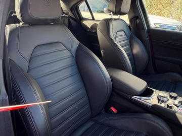 Alfa Romeo Giulia II Sedan Facelifting 2023 2.0 GME Turbo 280KM 2025 ALFA ROMEO Giulia Turbo Veloce Q4 Sedan 2.0 (280KM) 2025, zdjęcie 14