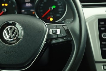 Volkswagen Passat B8 Limousine 1.8 TSI BlueMotion Technology 180KM 2017 VW Passat 1.8 TSI, Salon Polska, 1. Właściciel, zdjęcie 17