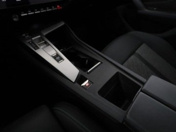 Peugeot 408 Crossover Plug-In 1.6 Plug-In Hybrid 180KM 2024 Peugeot 408 PHEV automat vitual cocpit navi klima, zdjęcie 32
