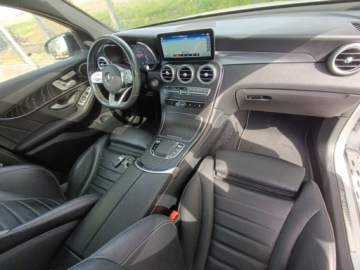 Mercedes GLC C253 SUV Facelifting 2.0 220d 194KM 2019 Mercedes GLC 220 GLC 4 Matic Lift 130.tys km, zdjęcie 4