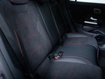 Mercedes GLA II Off-roader Facelifting 1.3 200 163KM 2025 Mercedes-Benz GLA 200 AMG Line Suv 1.3 (163KM) 2025, zdjęcie 11