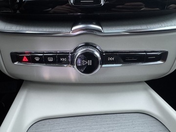 Volvo XC60 II 2024 Volvo XC 60 T8 Plug-In | AWD | Ultra Dark | aut |, zdjęcie 18