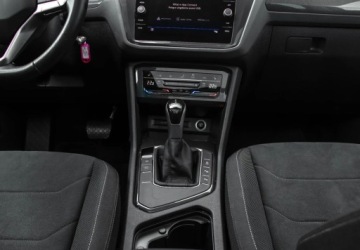 Volkswagen Tiguan II 2022 Volkswagen Tiguan Volkswagen Tiguan Elegance 2.0 TDI 150KM 1.5 Diesel 150KM, zdjęcie 18