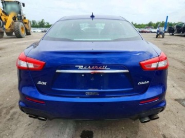 Maserati Ghibli III 2019 Maserati Ghibli S 2019 3.0 Benzyna 424KM, zdjęcie 2