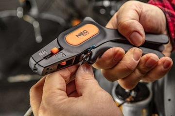 АВТОМАТИЧЕСКИЙ СНЯТНИК ИЗОЛЯЦИИ 195 мм 01-519 NEO