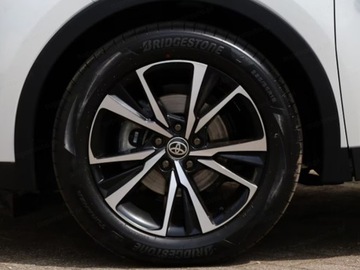 Toyota C-HR II SUV Plug-In 2.0 Hybrid Dynamic Force Plug-in  223KM 2025 Od ręki - Style 2.0 Hybrid Dynamic Force Plug-in 223KM | Podgrzewane fotele, zdjęcie 11