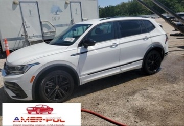 Volkswagen Tiguan II 2022 Volkswagen Tiguan 2022 VOLKSWAGEN TIGUAN SE R-LINE BLACK 2.0 Benzyna 184KM