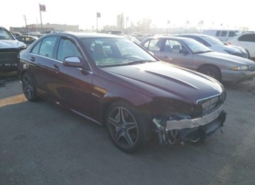 Mercedes Klasa C W204 2009 Mercedes-Benz Klasa C 2009, 6.3L, 63 AMG, od ubezpieczalni 6.3 Benzyna, zdjęcie 5
