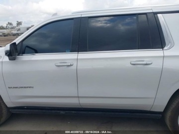 Chevrolet Suburban GMT900 2023 Chevrolet Suburban 2023r., 4x4, 6.2L 6.2 Benzyna 420KM, zdjęcie 5