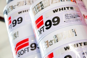 Белый мягкий автомобильный воск с гидрофобным покрытием 350г SOFT99