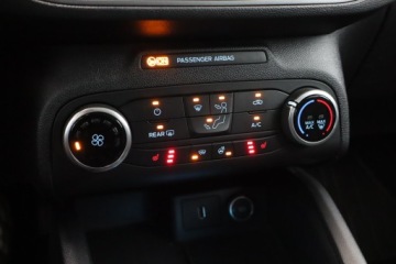 Ford Focus IV Hatchback 1.0 EcoBoost 125KM 2019 Ford Focus 1.0 EcoBoost, Salon Polska, Serwis ASO, zdjęcie 15