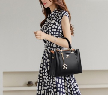 Женская сумка из черной кожи Eco Elegant Capacious Shoulder QUALITY