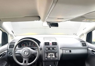 Volkswagen Touran II 2.0 TDI 140KM 2015 Volkswagen Touran 7 osob, DSG-automat- 577tys przebiegu.15600,- 2.0 140KM, zdjęcie 1