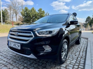 Ford Kuga II SUV Facelifting 1.5 EcoBoost 150KM 2018 Ford Kuga LEDNaviAsystent ParkowaniaAlusyElektryczna KlapaNowy Rozrzad