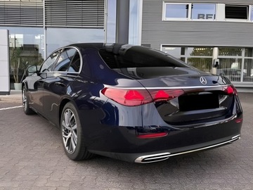 Mercedes Klasa E W214 Sedan 2.0 220d 197KM 2025 E Klasa 220 d 4-Matic Avantgarde 2.0 (197KM) 2025, zdjęcie 4