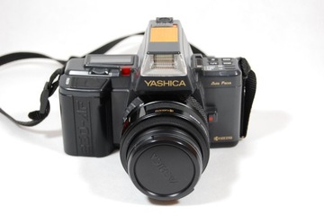 YASHICA 350-AF 35-70MM 1:3.3-4.5 WIZUALNIE PRAWIE JAK NOWY
