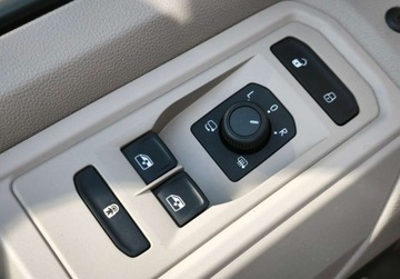 Volkswagen Multivan T7 Van L1 2.0 TDI 150KM 2024 Volkswagen Multivan Nowy Multivan L2 7 osobowy Pakiety, Tempomat, Digital, zdjęcie 21