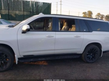 Cadillac Escalade III 2021 Cadillac Escalade ESV Sport Platinum 2021 6.2 Benzyna 420KM, zdjęcie 2