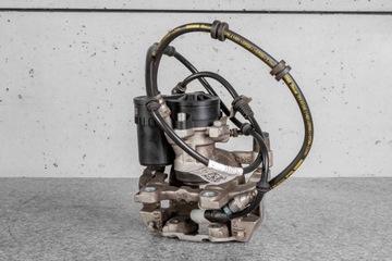 BMW F40 F44 F45 F48 F60 TŘMEN BRZDOVÝ PŘÍTLAČÁK LEVÝ ZADNÍ 6883033