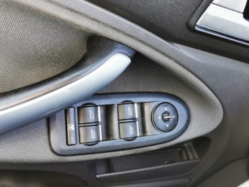 Ford Kuga II SUV 2.0 Duratorq TDCi 140KM 2012 FORD KUGA I 2.0 Duratorq TDCi 140KM, Manual,2 x Klucz, Hak, zdjęcie 20