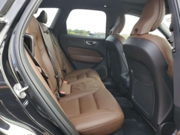 Volvo XC60 II 2022 Volvo XC 60 B5 Momentum 2022 2.0 Benzyna 247KM, zdjęcie 10
