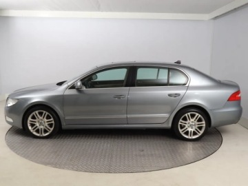 Skoda Superb II Sedan 1.8 TSI 160KM 2008 Skoda Superb 1.8 TSI, Navi, Xenon, Klima, zdjęcie 2