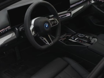 BMW Seria 5 G90-91 2025 BMW Seria 5 Touring 530e xDrive Sport Combi 2.0 (299KM) 2025, zdjęcie 6