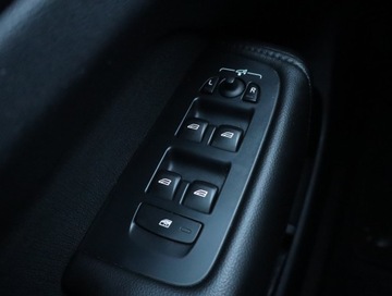 Volvo XC60 II Crossover D4 190KM 2019 Volvo XC60 D4, Serwis ASO, 187 KM, Automat, Skóra, zdjęcie 19