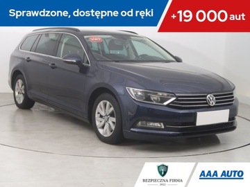 Volkswagen Passat B8 Variant 2.0 TDI BlueMotion SCR 150KM 2016 VW Passat 2.0 TDI, VAT 23%, Navi, Klima