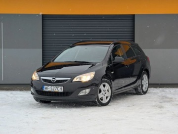 Opel Astra J Sports Tourer 2.0 CDTI ECOTEC 160KM 2010 Opel Astra Klima Navi Tempomat Serwis Gwarancja 2.0 Diesel 160KM