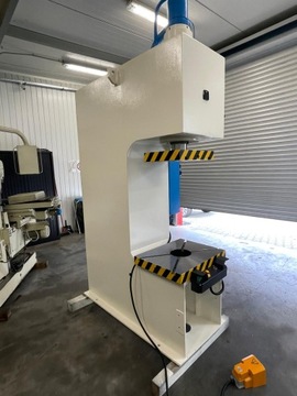 ГИДРАВЛИЧЕСКИЙ ПРЕСС WMW PYE 25 S1