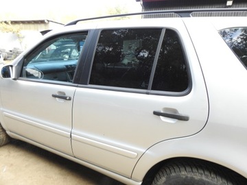 DVEŘE LEVÝ ZADNÍ 744 MERCEDES ML W163