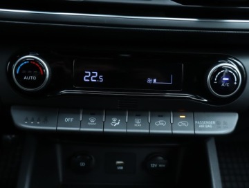 Hyundai Kona I Crossover Facelifting 1.0 T-GDI 120KM 2021 Hyundai Kona 1.0 T-GDI MHEV, Salon Polska, zdjęcie 20