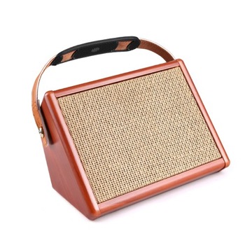 Przenośny wzmacniacz gitarowy o mocy 15 W