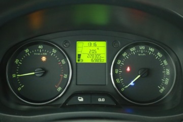 Skoda Fabia II Hatchback Facelifting 1.2 HTP 70KM 2012 Skoda Fabia 1.2 12V, Klima, zdjęcie 7