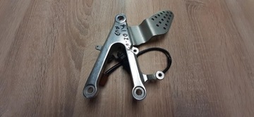 YAMAHA R1 RN 01 № 04 КОМПЛЕКТ КРЕПЛЕНИЯ ПОДНОЖКИ